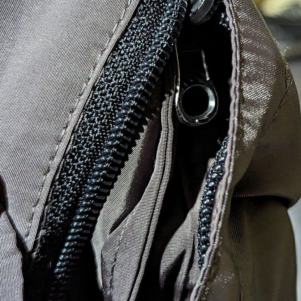 Tumi Tech light Jacket‎ - Picture 10 of 11